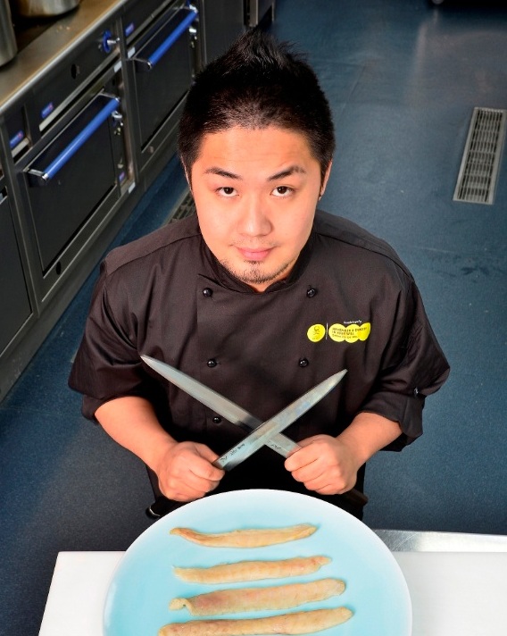 cafe de mort japanese fugu fish chef.jpg